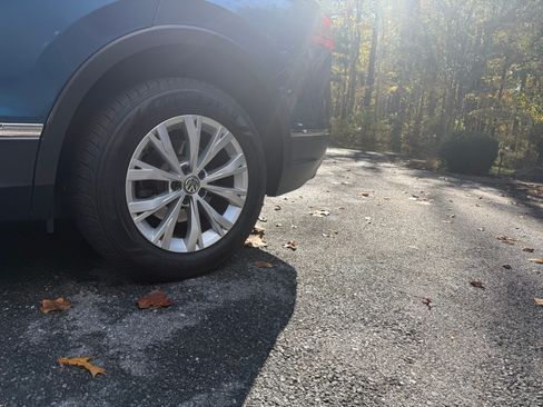 Used 2018 Volkswagen Tiguan SE image 6