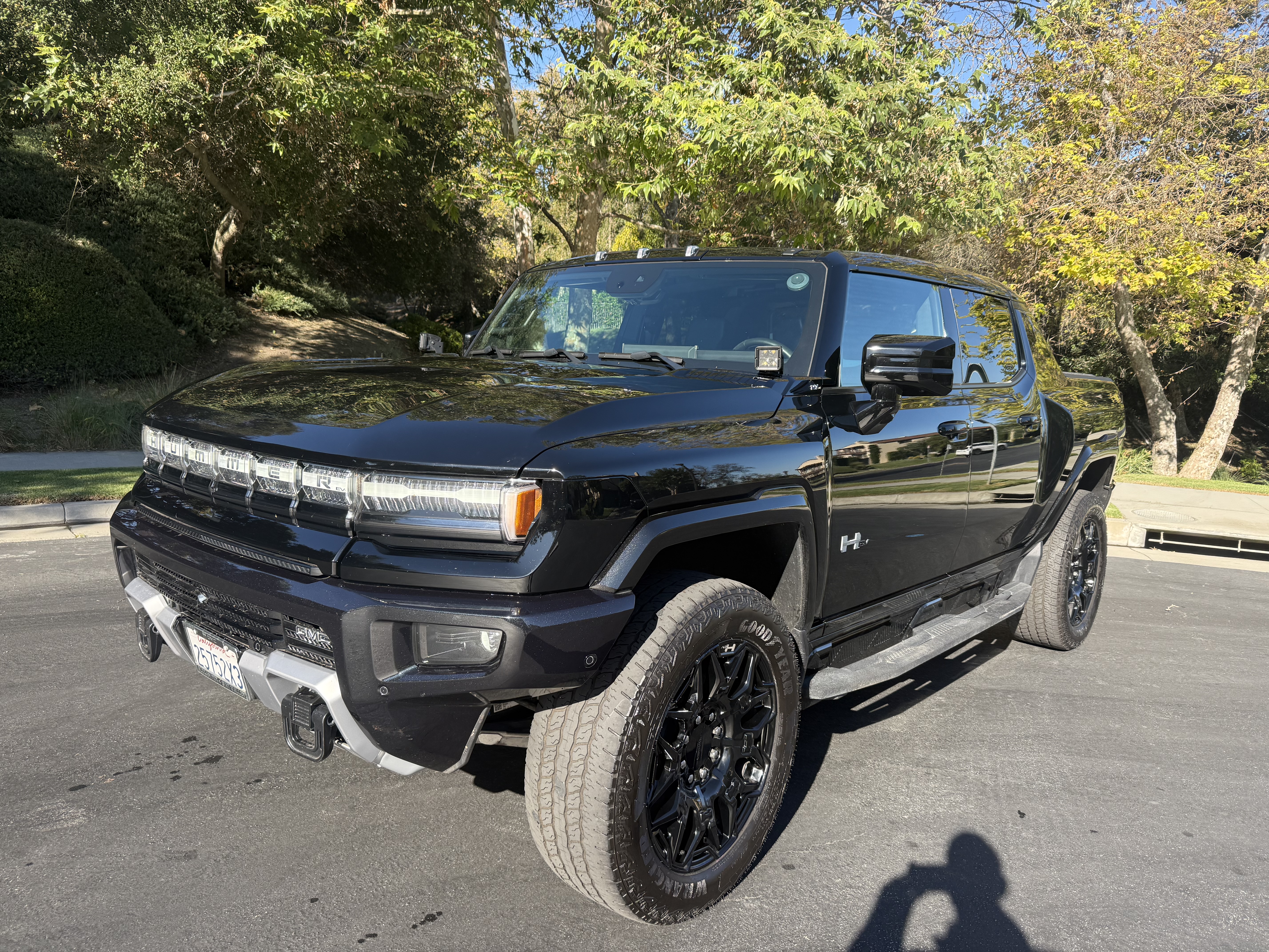 Used 2024 GMC Hummer EV 2X w/ LPO, Illumination Package AWD/4WD image 8