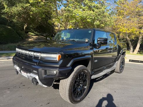 Used 2024 GMC Hummer EV 2X w/ LPO, Illumination Package AWD/4WD image 8