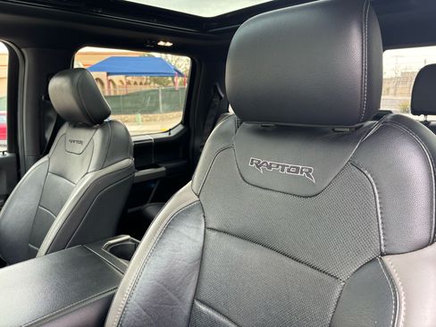 Used 2018 Ford F150 Raptor w/ Equipment Group 802A Luxury image 8