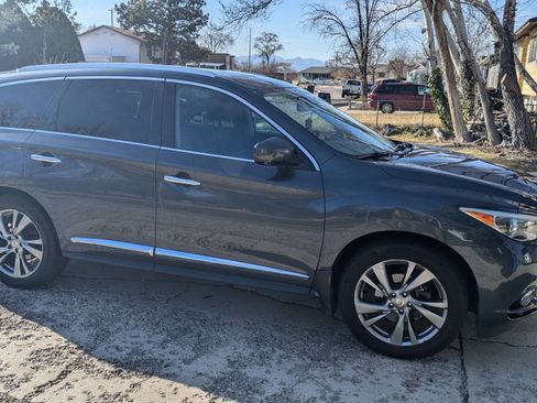 Used 2013 INFINITI JX35 AWD w/ Premium Pkg image 10