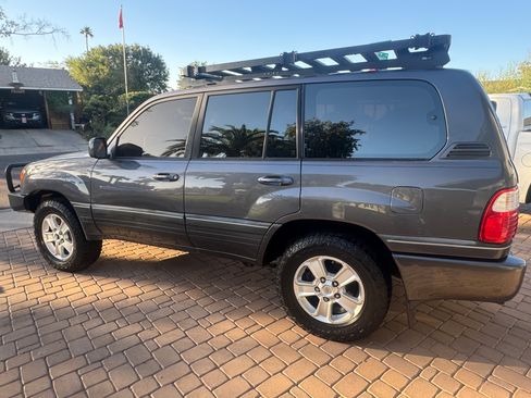 Used 2003 Lexus LX 470 4WD image 2