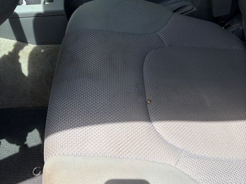 Used 2015 Nissan Frontier SV RWD image 11
