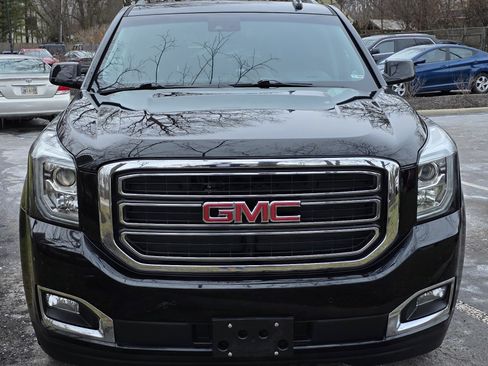Used 2018 GMC Yukon SLT image 2
