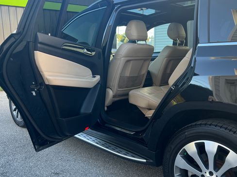 Used 2018 Mercedes-Benz GLS 450 4MATIC image 14