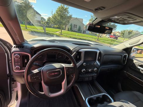Used 2021 GMC Sierra 1500 SLT w/ SLT Premium Plus Package AWD/4WD image 14