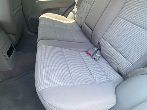 Used 2009 Kia Sorento LX RWD image 5