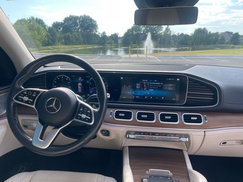 Used 2021 Mercedes-Benz GLE 580 4MATIC image 16