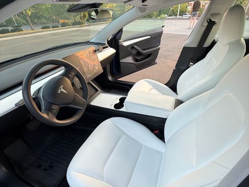 Used 2021 Tesla Model 3 Standard Range Plus RWD image 11