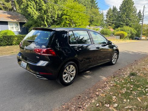 Used 2018 Volkswagen Golf SE image 5