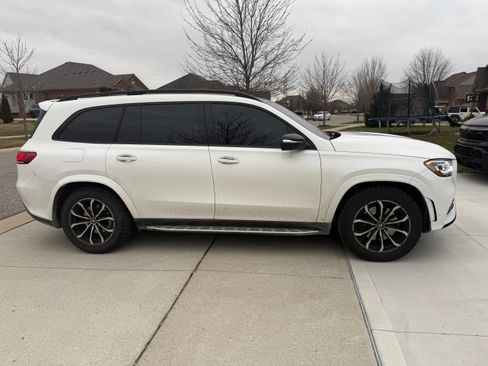 Used 2022 Mercedes-Benz GLS 450 450 4MATIC Sport Utility 4D image 4