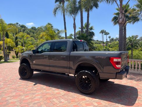 Used 2021 Ford F150 Lariat w/ Equipment Group 502A High image 12