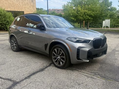Used 2025 BMW X5 M60i w/ Climate Comfort Package AWD/4WD image 6