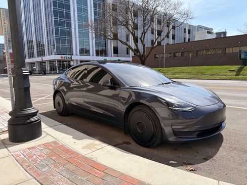 Used 2022 Tesla Model 3 Long Range image 5