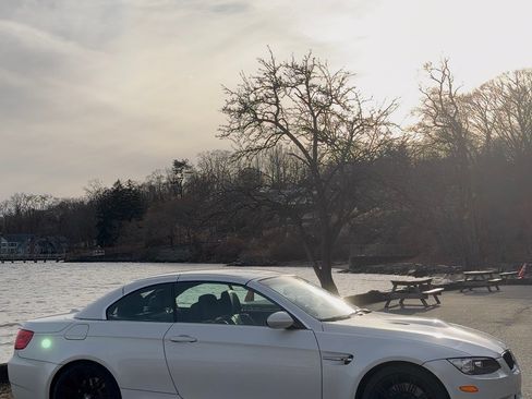 Used 2012 BMW M3 Convertible image 6