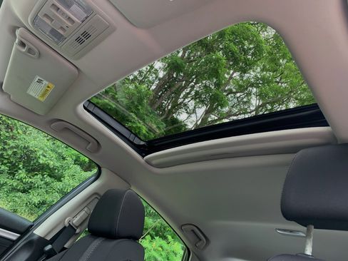 Used 2018 Honda Civic EX-T image 11