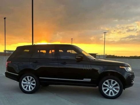 Used 2016 Land Rover Range Rover HSE image 2