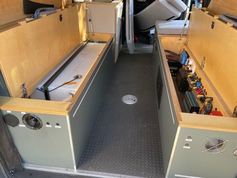 Used 2019 Mercedes-Benz Sprinter 2500 image 21