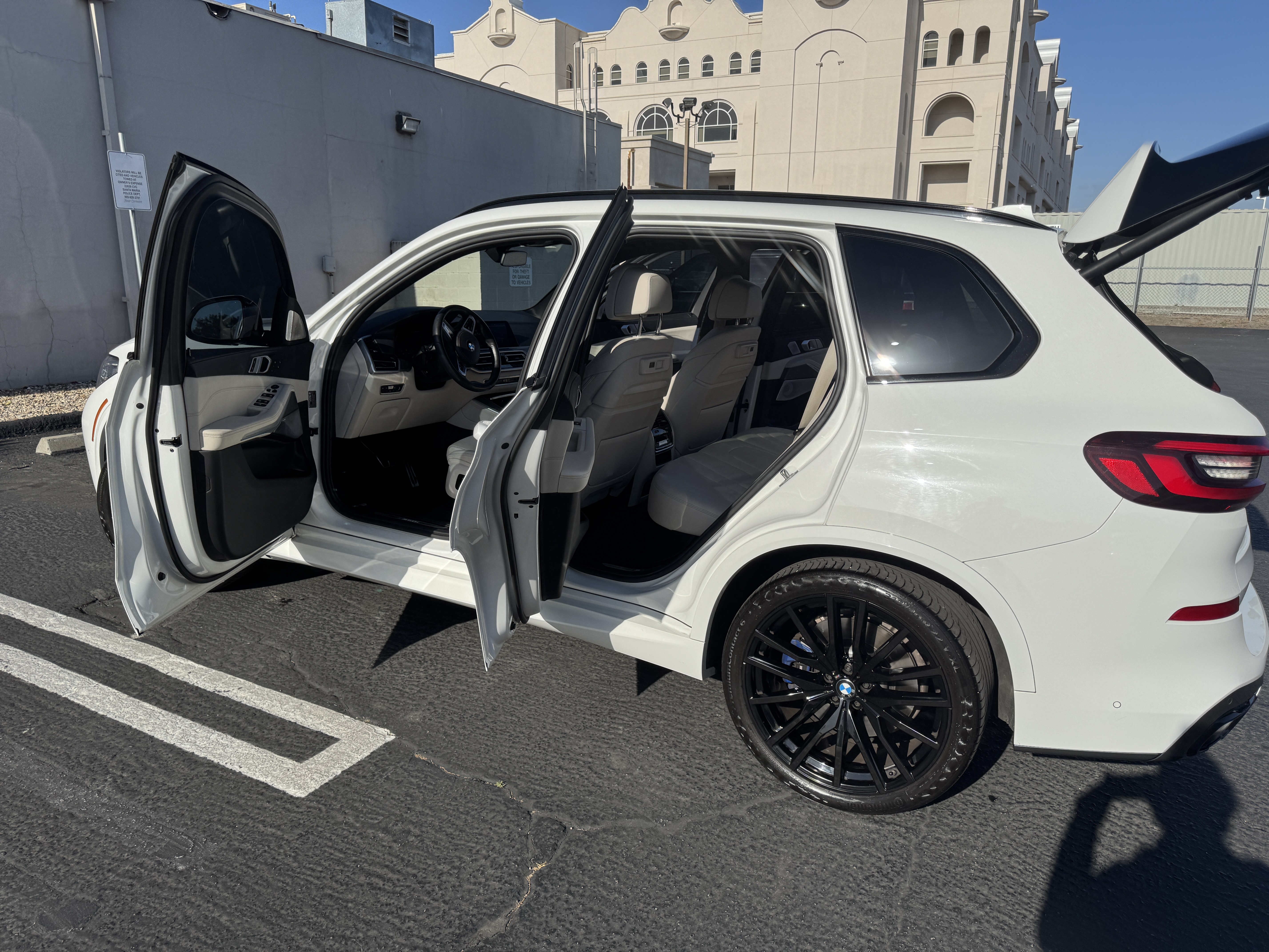 Used 2020 BMW X5 M50i w/ Executive Package AWD/4WD image 6