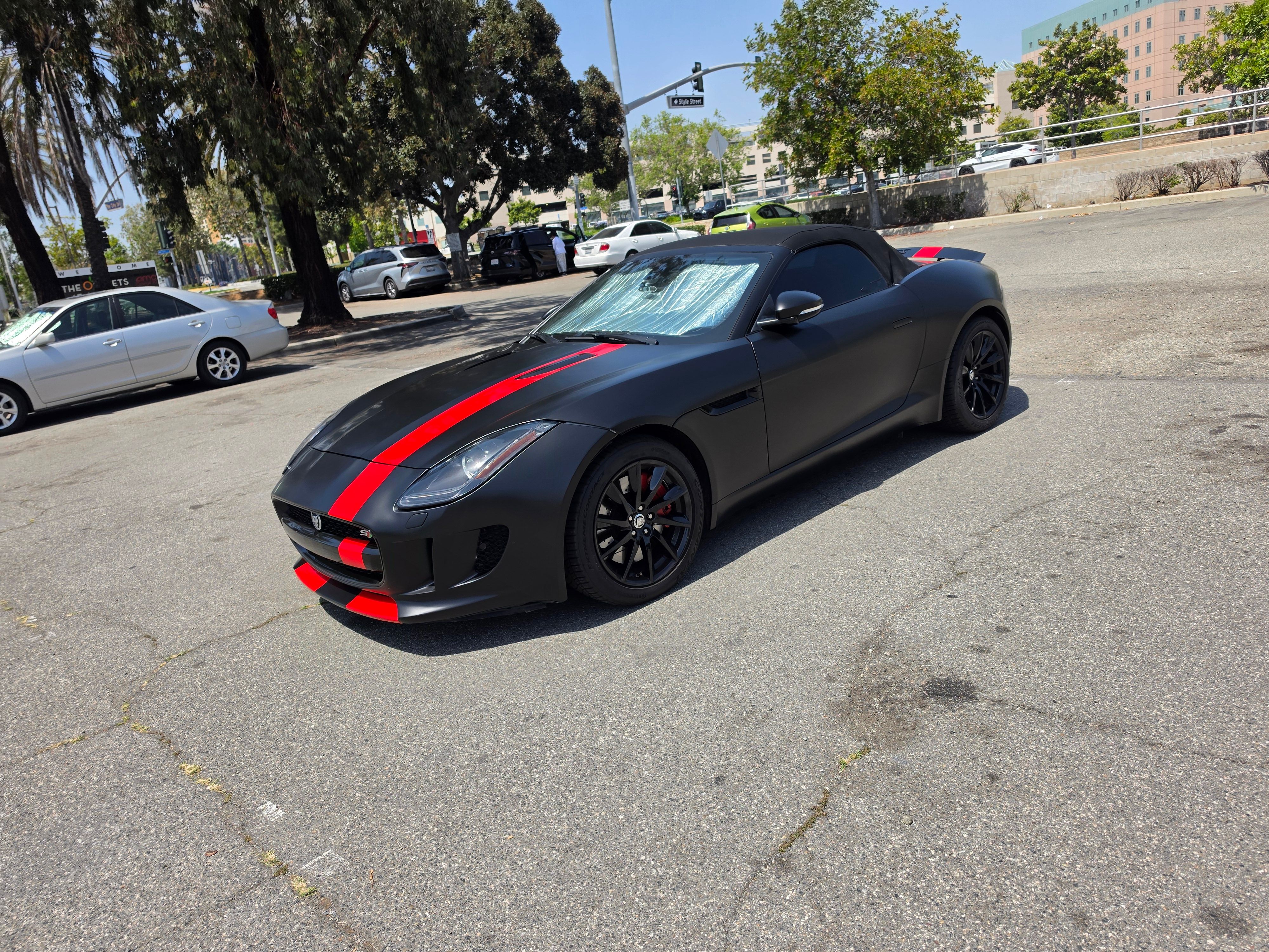 Used 2014 Jaguar F-TYPE Convertible RWD image 13