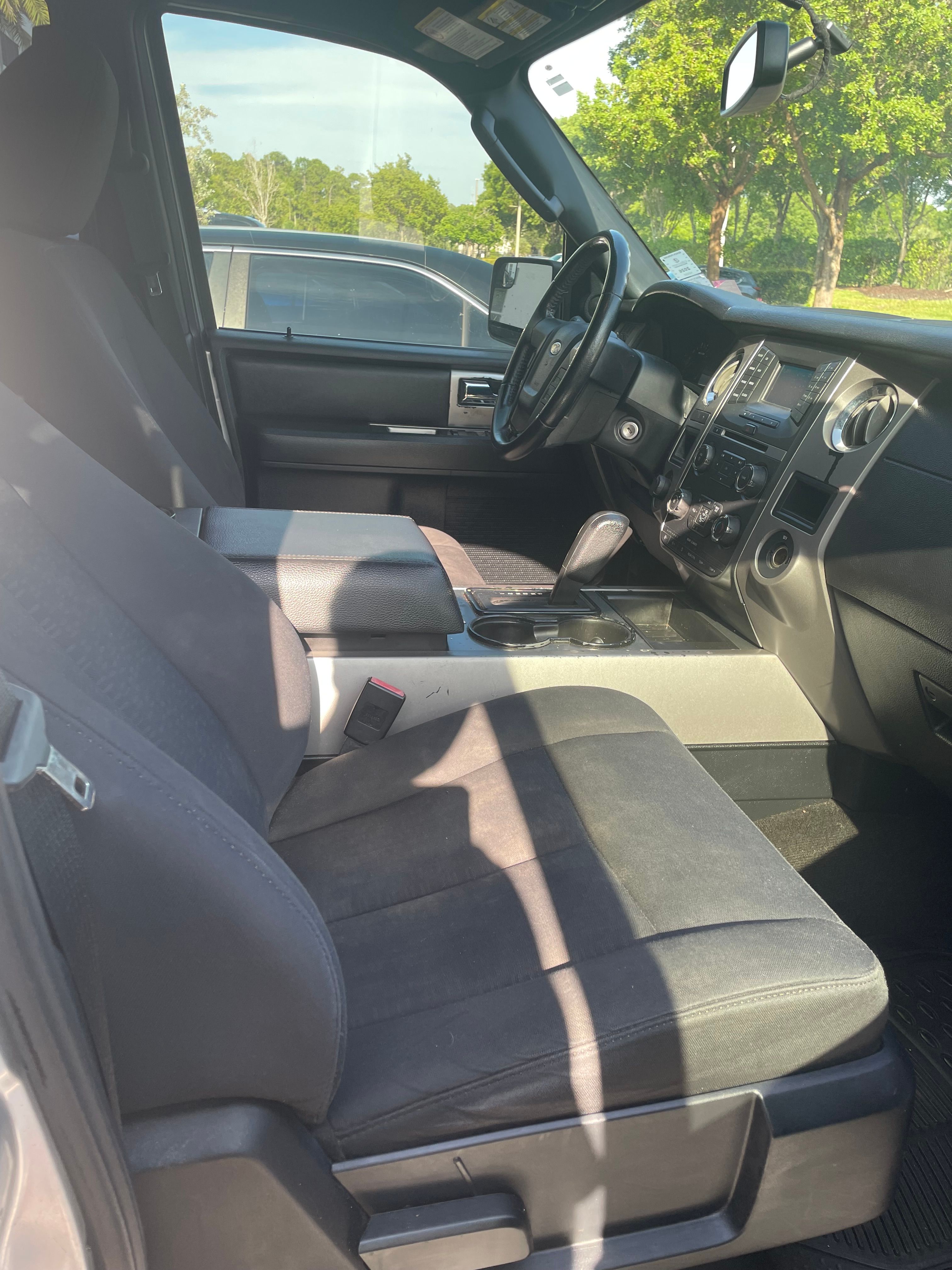Used 2017 Ford Expedition XLT AWD/4WD image 11