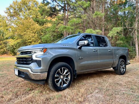 Used 2025 Chevrolet Silverado 1500 LT w/ Texas Edition Plus RWD image 6