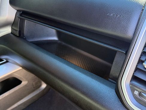 Used 2024 RAM 3500 Big Horn w/ Sport Appearance Package image 19