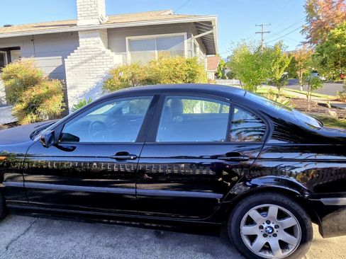 Used 2003 BMW 325i Sedan image 2