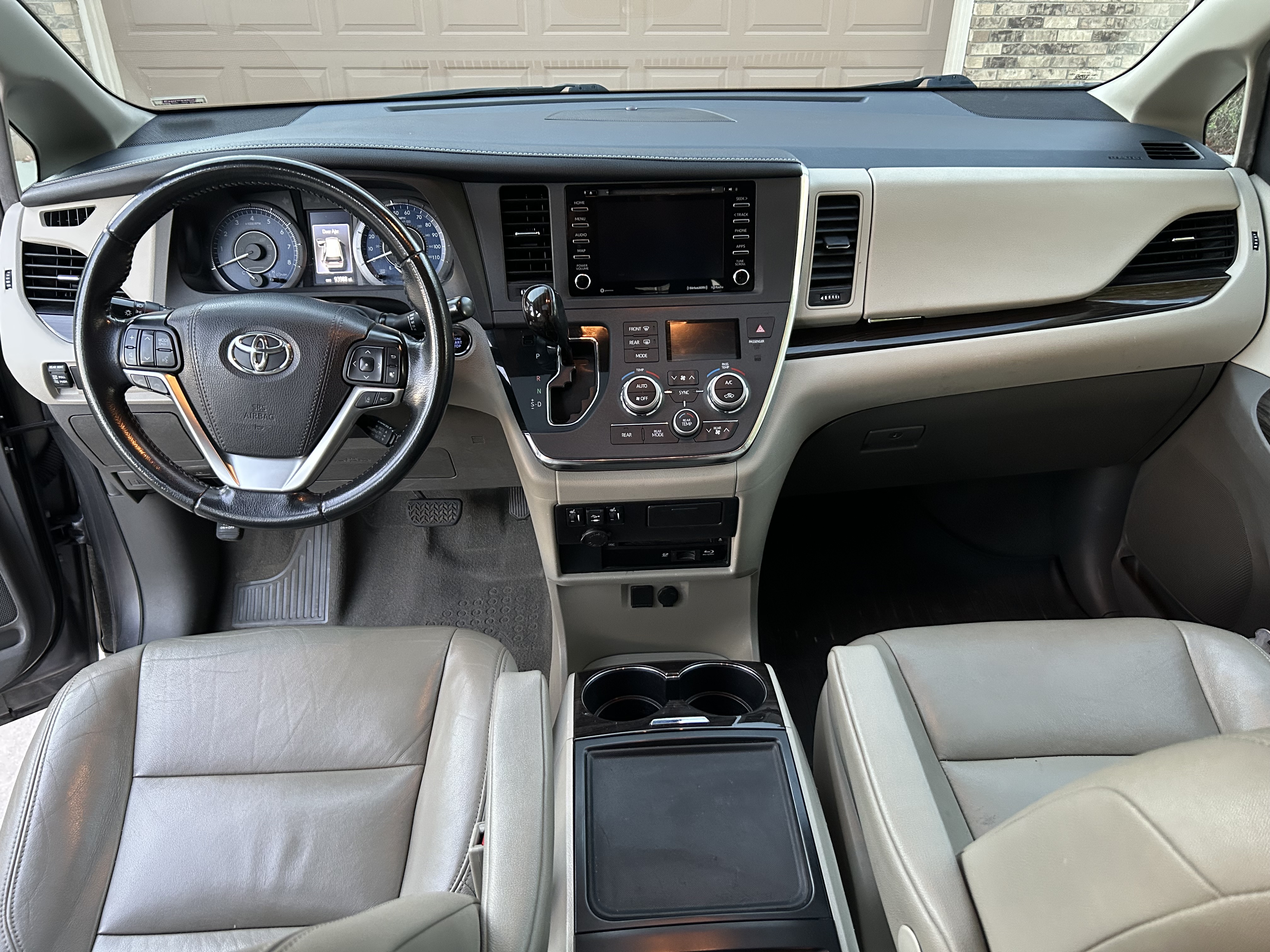Used 2019 Toyota Sienna XLE Premium AWD/4WD image 15