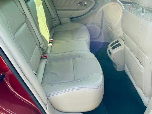 Used 2018 Ford Taurus Limited w/ Driver Assist Package image 13