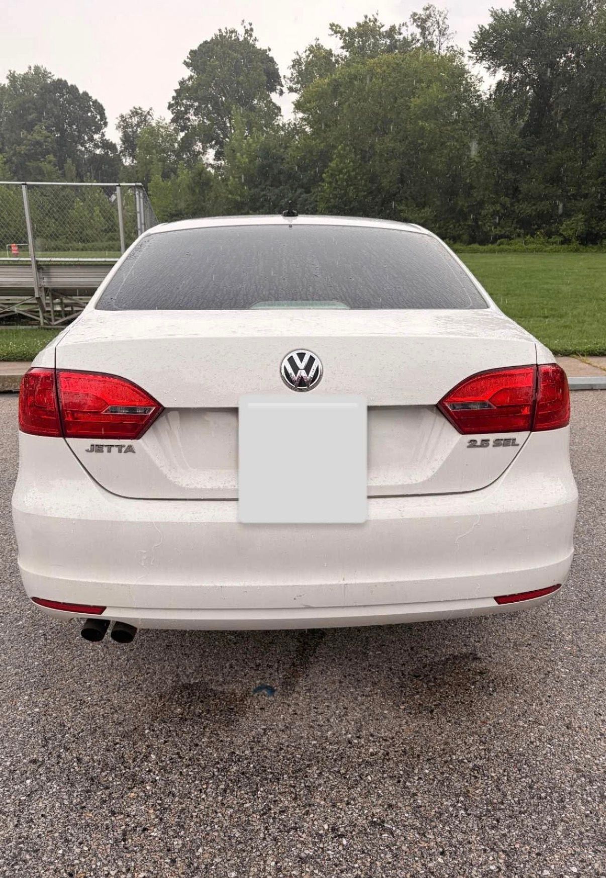 Used 2012 Volkswagen Jetta SEL FWD image 1