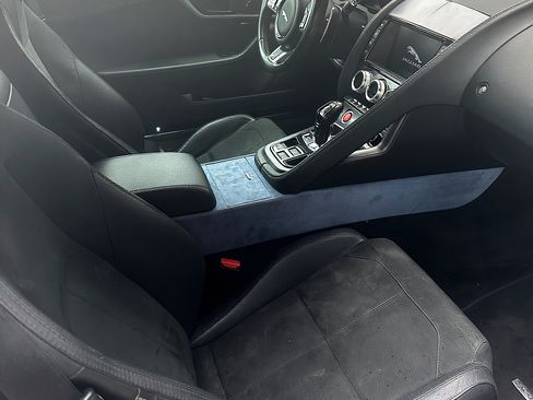 Used 2018 Jaguar F-TYPE 2.0 296 HP Coupe 2D image 17