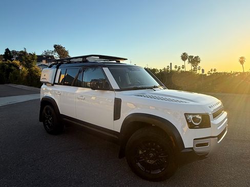 Used 2023 Land Rover Defender 110 S image 15