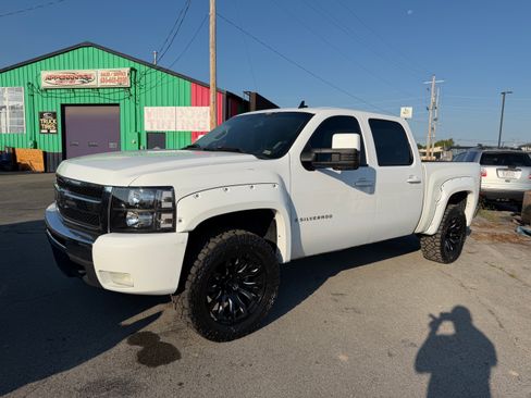 Used 2009 Chevrolet Silverado 1500 LTZ w/ LTZ Plus Package AWD/4WD image 1