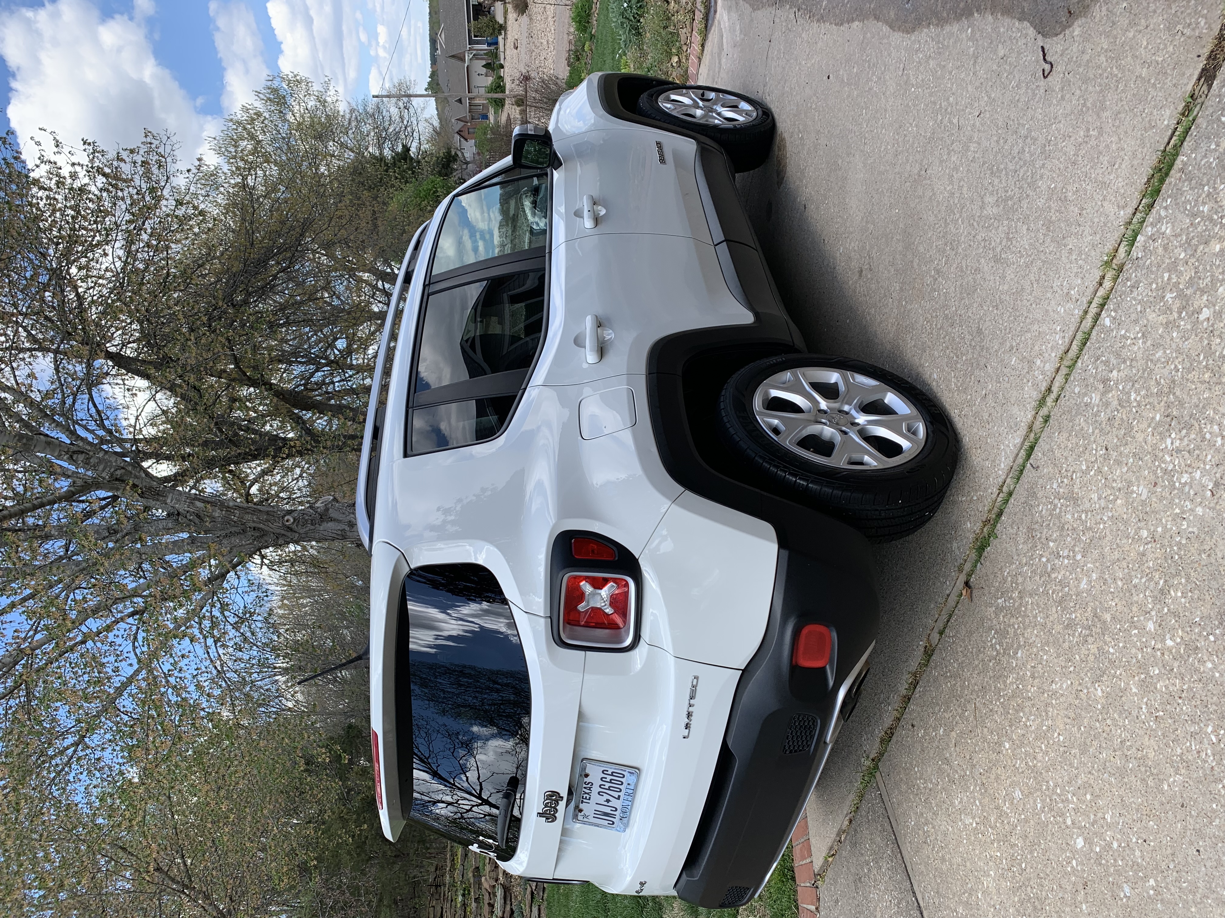 Used 2017 Jeep Renegade Limited AWD/4WD image 6