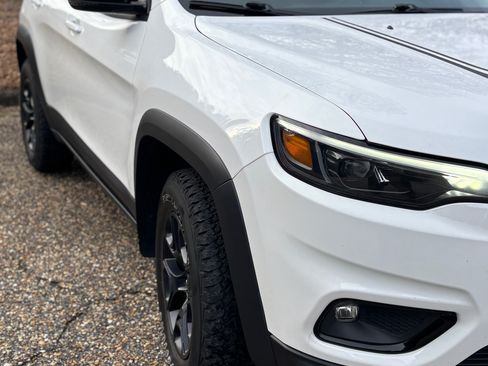 Used 2022 Jeep Cherokee Latitude w/ Sun & Sound Group image 12