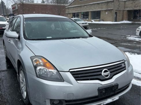 Used 2009 Nissan Altima 2.5 S image 2
