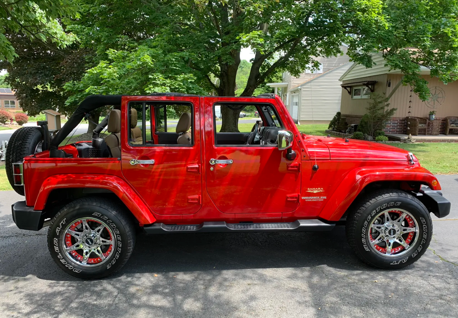 Used 2012 Jeep Wrangler Unlimited Sahara w/ Dual Top Group AWD/4WD image 6