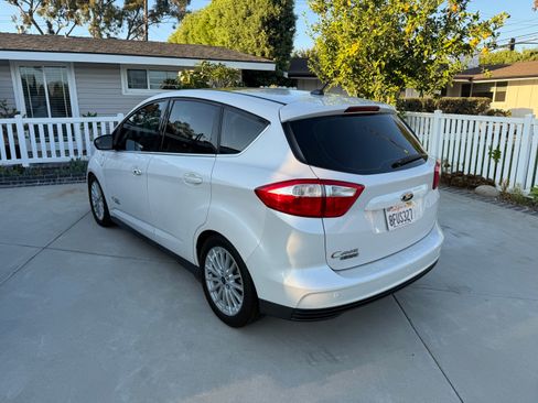 Used 2015 Ford C-MAX Energi SEL w/ Equipment Group 301A image 9