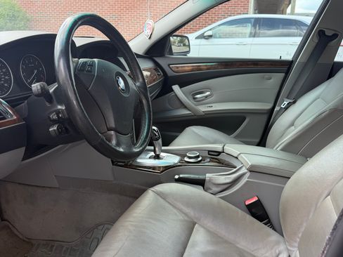 Used 2008 BMW 528xi Sedan AWD/4WD image 8