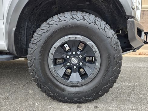 Used 2018 Ford F150 Raptor w/ Equipment Group 802A Luxury image 13