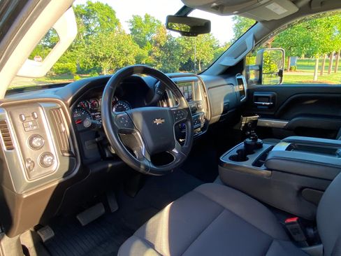 Used 2019 Chevrolet Silverado 2500 LT w/ All Star Edition AWD/4WD image 16