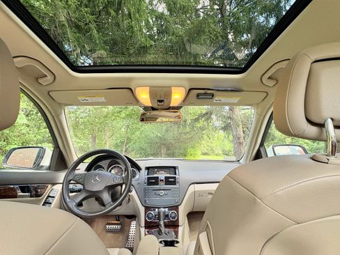 Used 2009 Mercedes-Benz C 300 4MATIC Sedan image 17