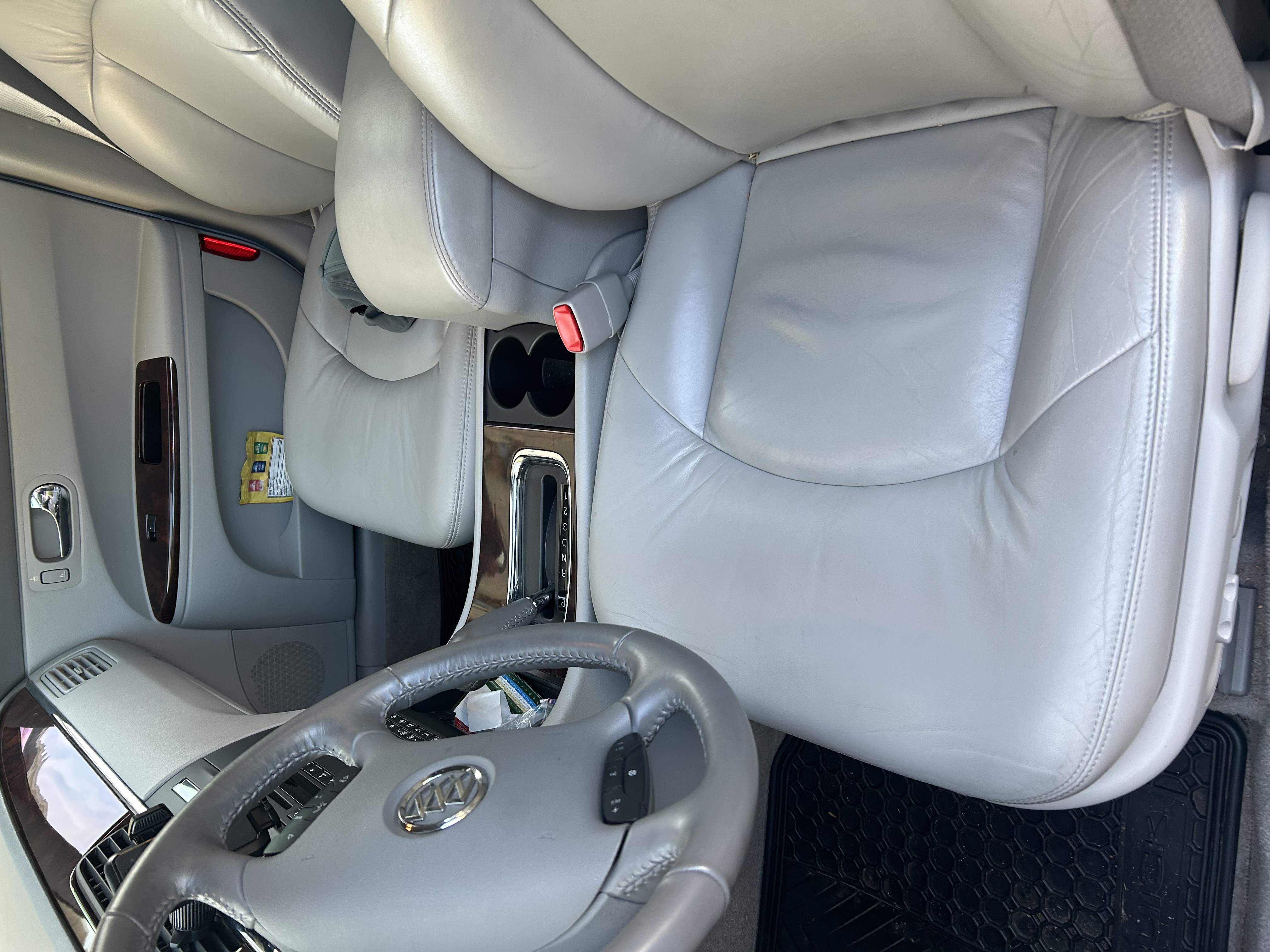 Used 2009 Buick LaCrosse CXL FWD image 2