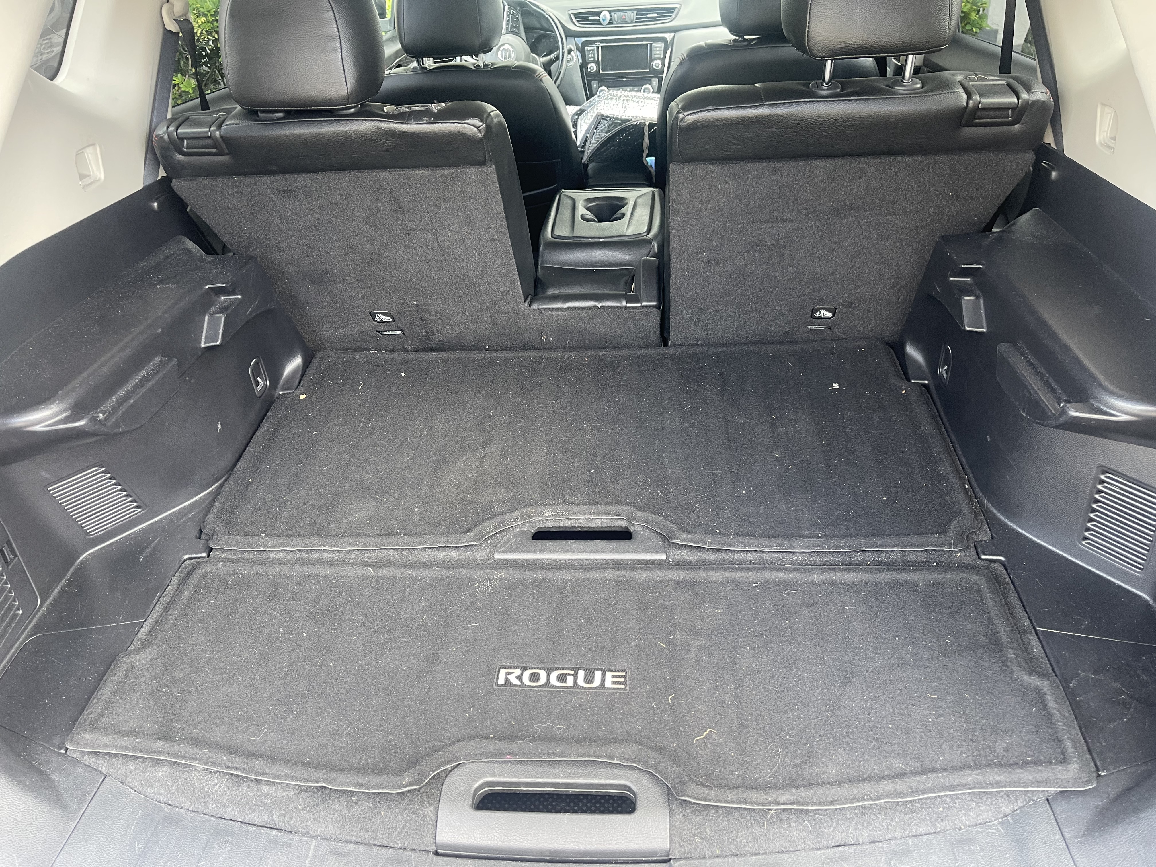Used 2020 Nissan Rogue SV FWD image 11
