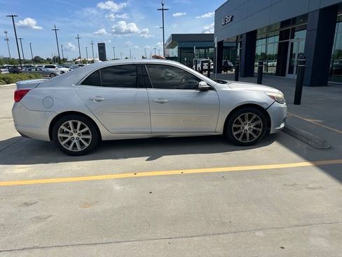 Used 2014 Chevrolet Malibu LT FWD image 17