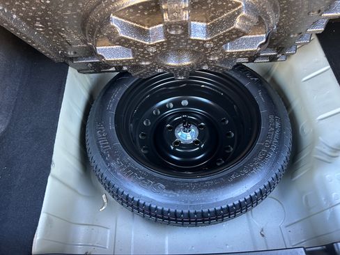 Used 2016 Honda HR-V EX image 10