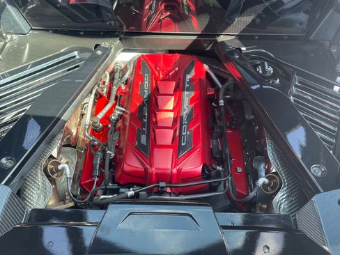 Used 2020 Chevrolet Corvette Stingray Preferred Cpe w/ 2LT Preferred Equipment Group RWD image 24