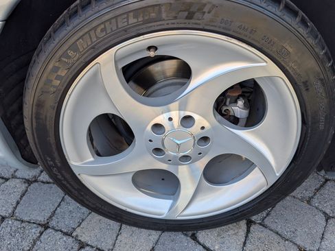 Used 2004 Mercedes-Benz SL 500 image 12