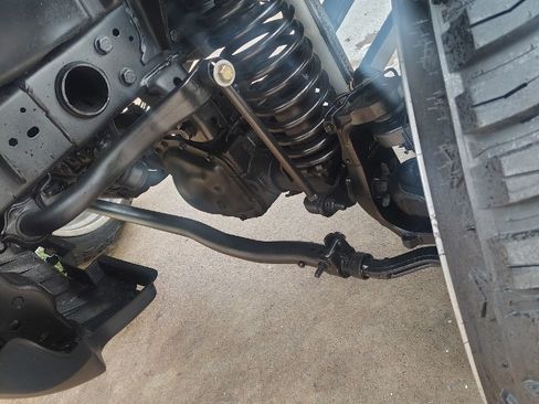 Used 2020 Jeep Gladiator Overland AWD/4WD image 11